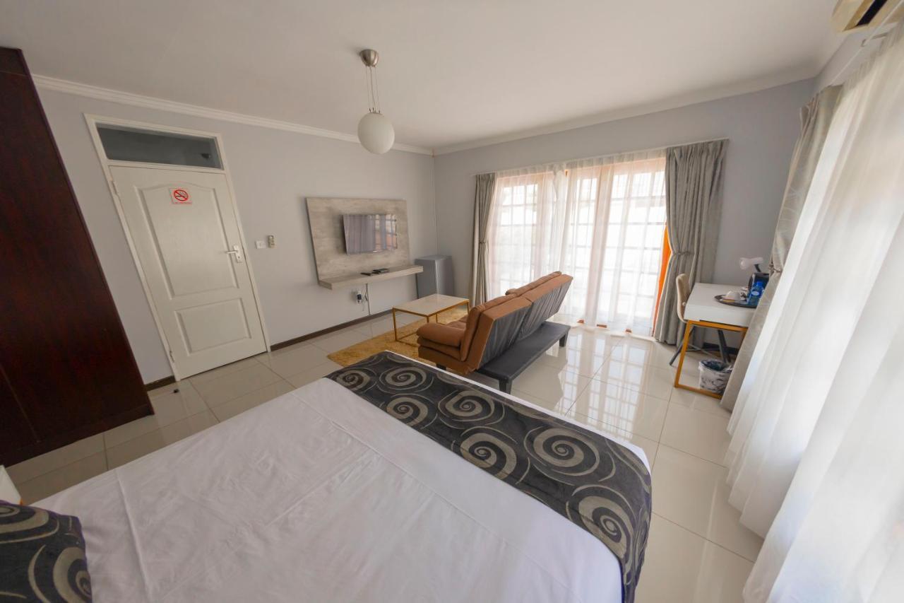 Green Lagoon Guest House Gaborone Exteriér fotografie