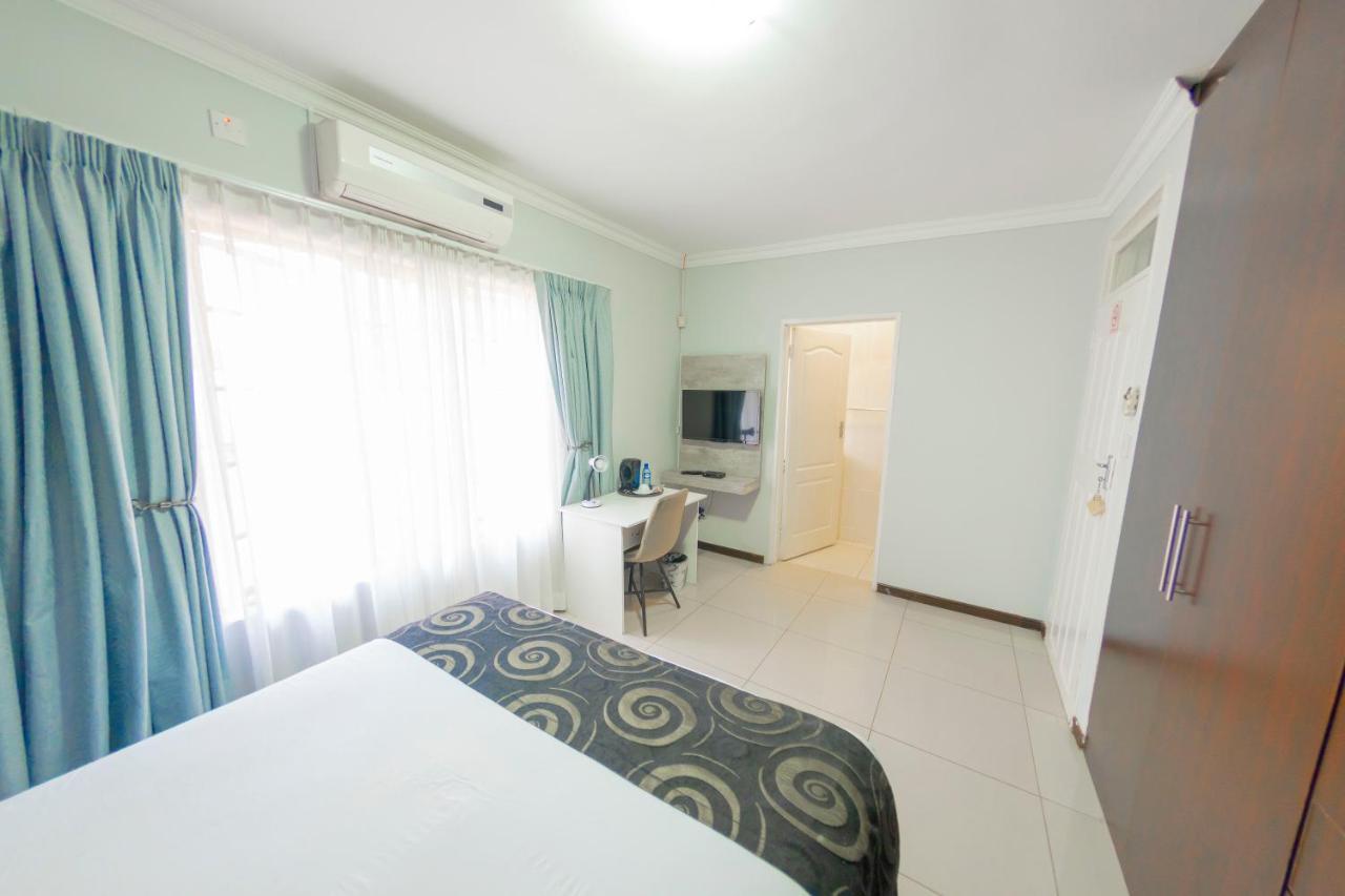 Green Lagoon Guest House Gaborone Exteriér fotografie